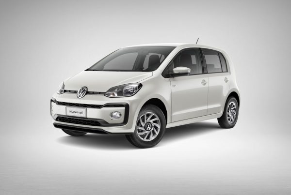VOLKSWAGEN UP! TOTALMENTE RENOVADO