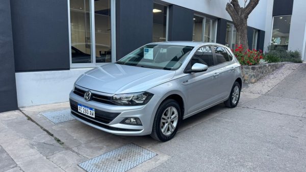 VW POLO 1,6 COMFORTLINE 5PTAS MT