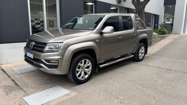 VW AMAROK V6 HIGHLINE 4X4 AT 258HP